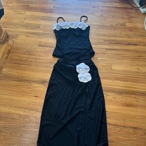 Chic Black One-Piece Swimsuit with long skirt - with White Floral Details